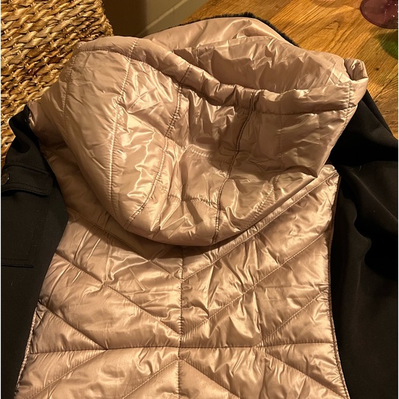 Calvin Klein Performance puffer jacket. Size 6. Rose gold and black color. - Picture 8 of 11
